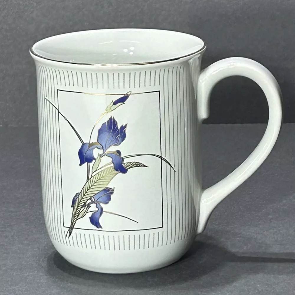 Vintage Otagiri Grand Iris Coffee Tea Cup Mug Gold Trim Floral Stripes 10oz